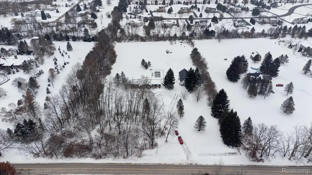 187 Darwin Road Putnam Township MI 48169