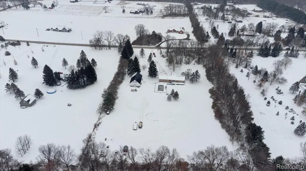 187 Darwin Road Putnam Township MI 48169