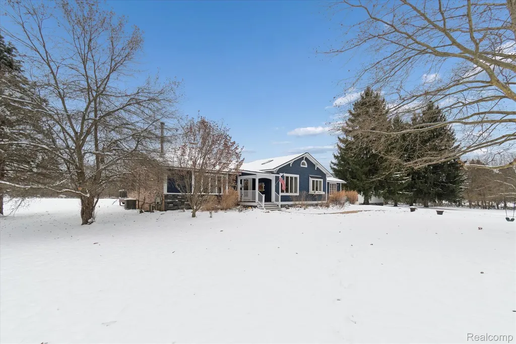 187 Darwin Road Putnam Township MI 48169