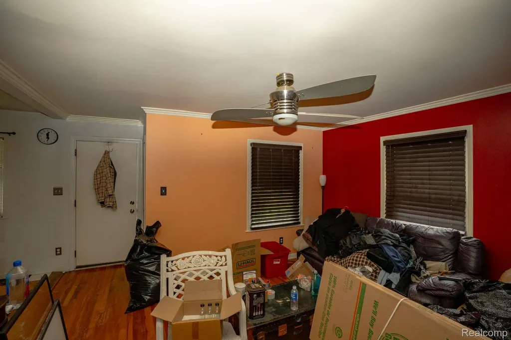 23011 Normandy Avenue Eastpointe City MI 48021