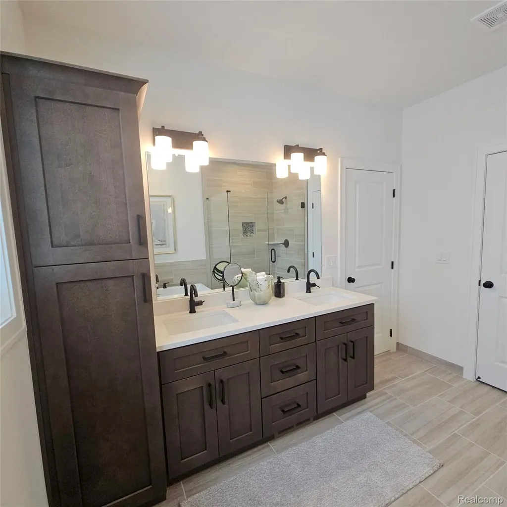 54765 Palomino Drive Shelby Charter Township MI 48315