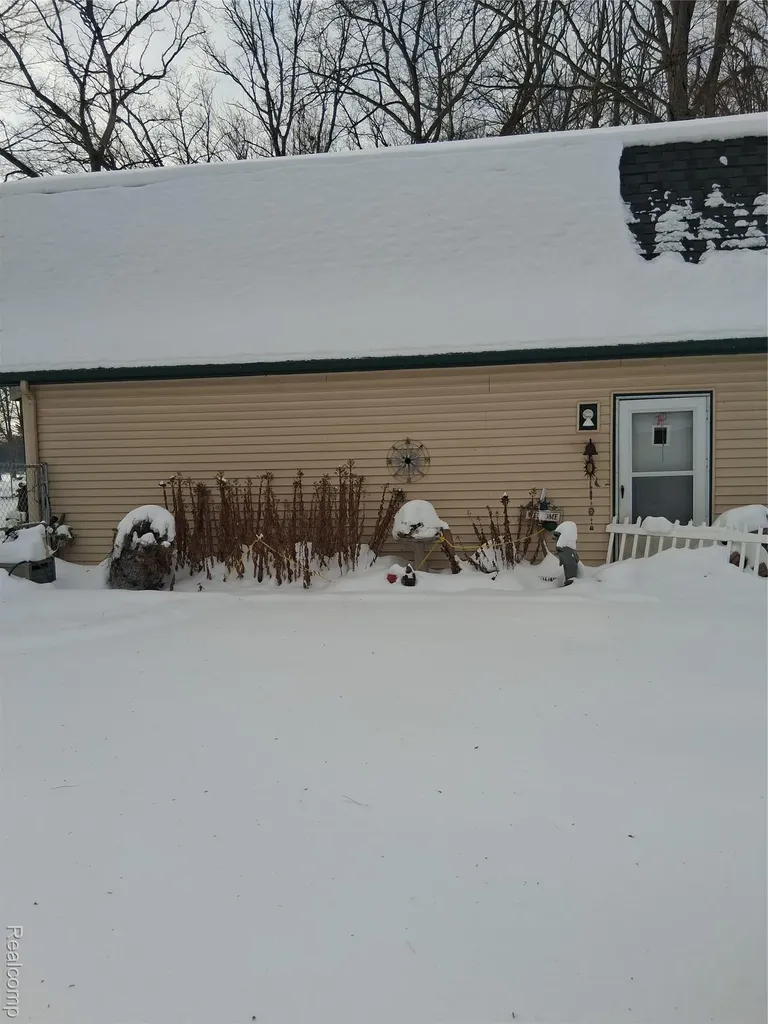 2167 N Shore Drive Prescott Village MI 48756