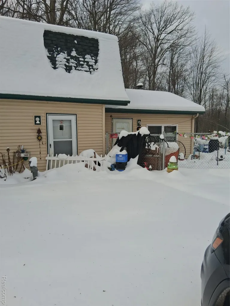 2167 N Shore Drive Prescott Village MI 48756