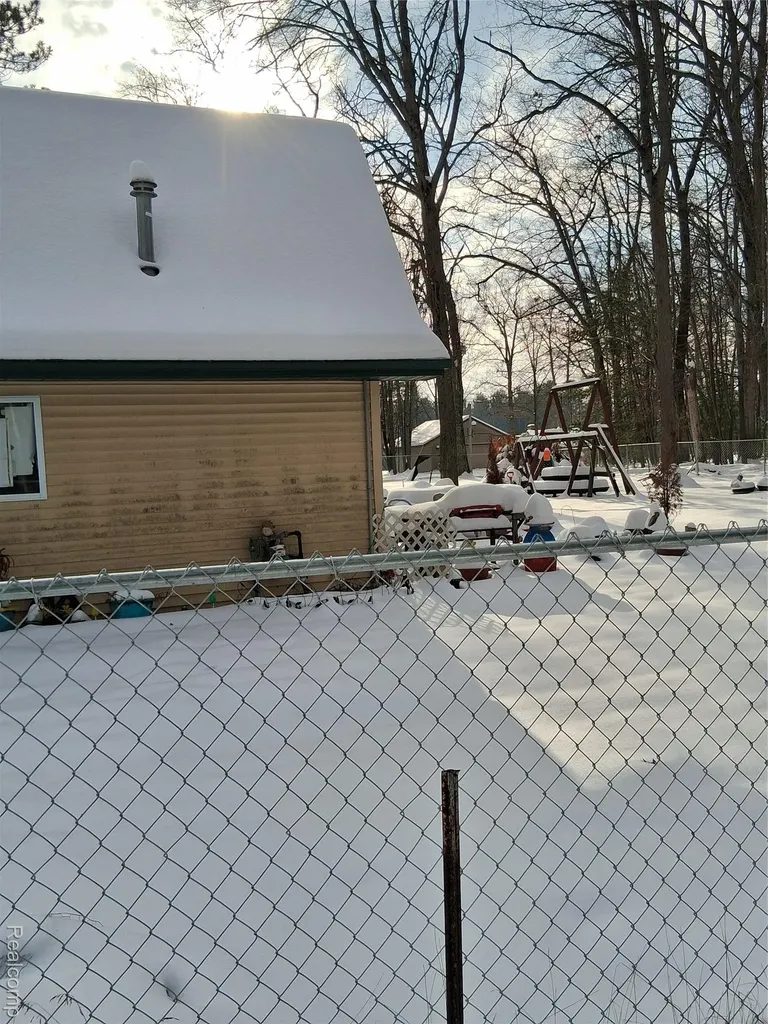 2167 N Shore Drive Prescott Village MI 48756