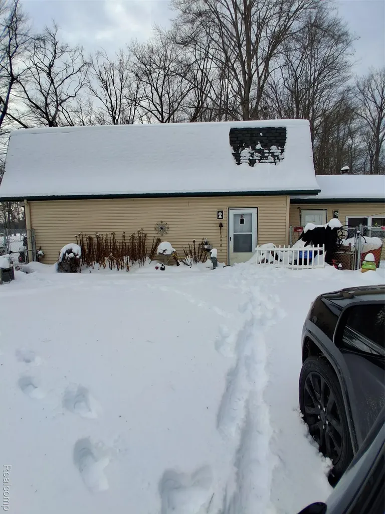 2167 N Shore Drive Prescott Village MI 48756