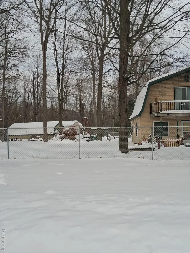 2167 N Shore Drive Prescott Village MI 48756