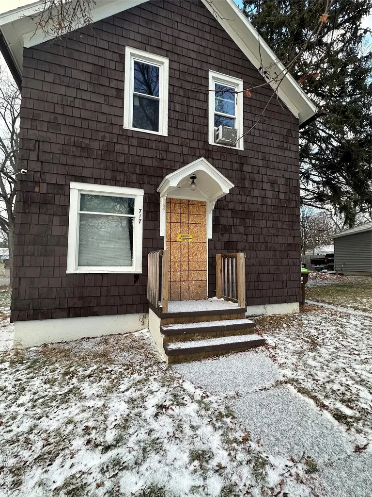 717 Bristol Street Adrian City MI 49221