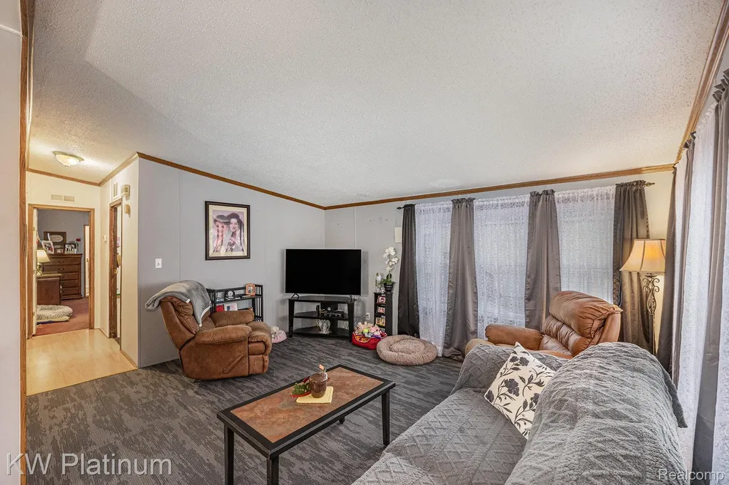 8042 Harbour Drive Ira Township MI 48023