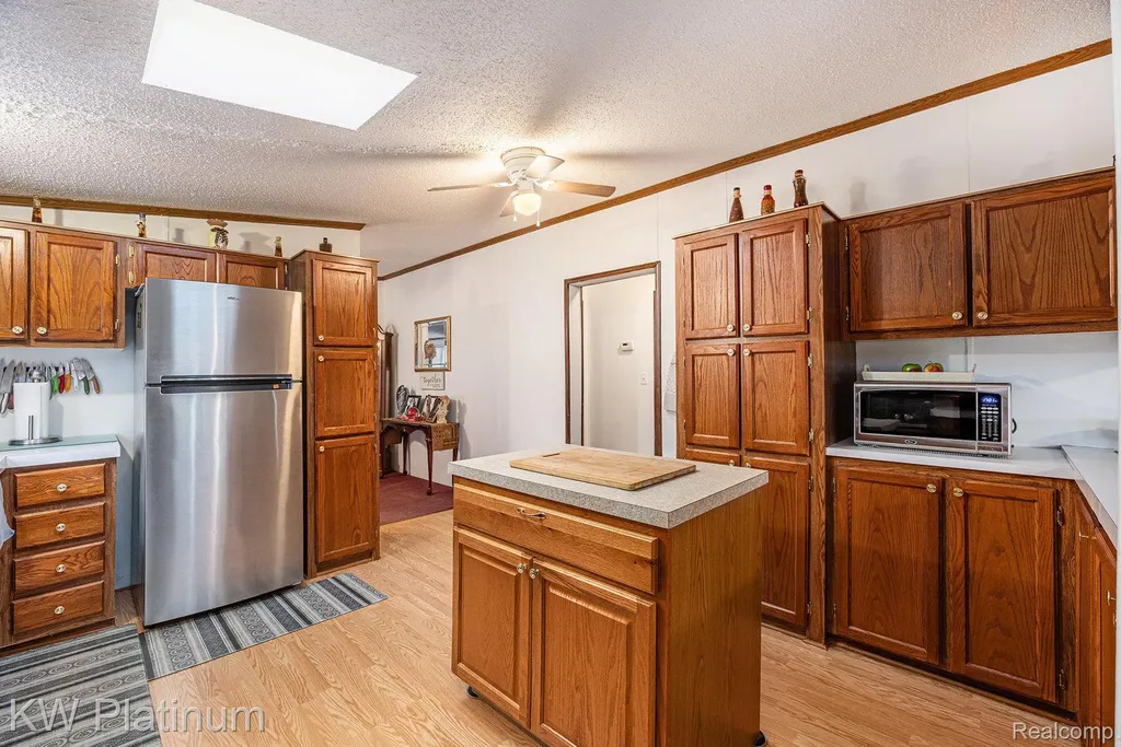 8042 Harbour Drive Ira Township MI 48023