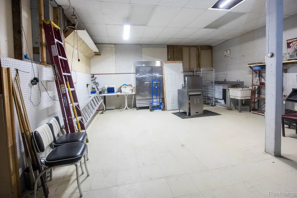 5433 Lapeer Road Kimball Township MI 48074