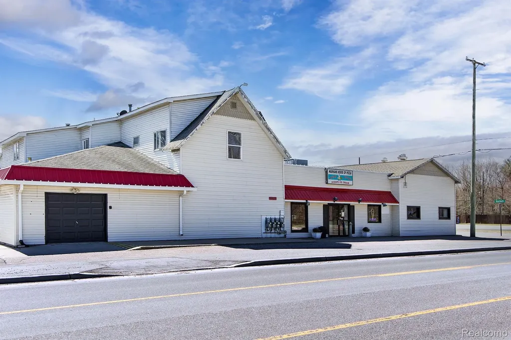 5433 Lapeer Road Kimball Township MI 48074