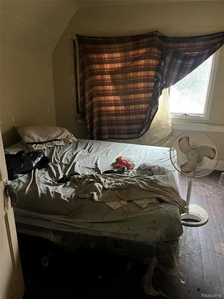 19176 Spencer Street Detroit City MI 48234