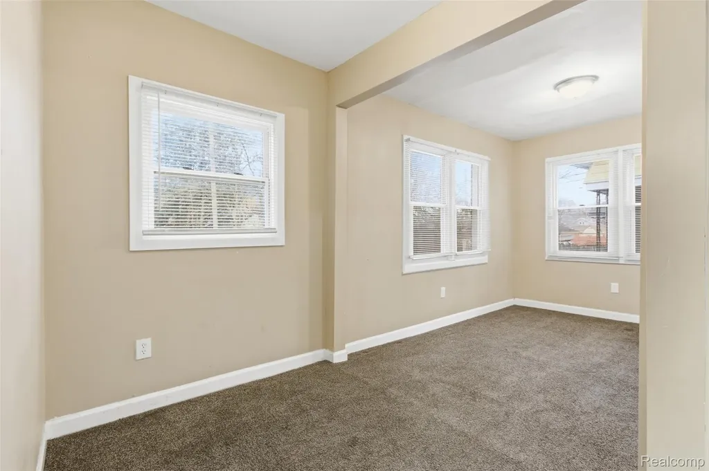 5583 Nottingham Road Detroit City MI 48224