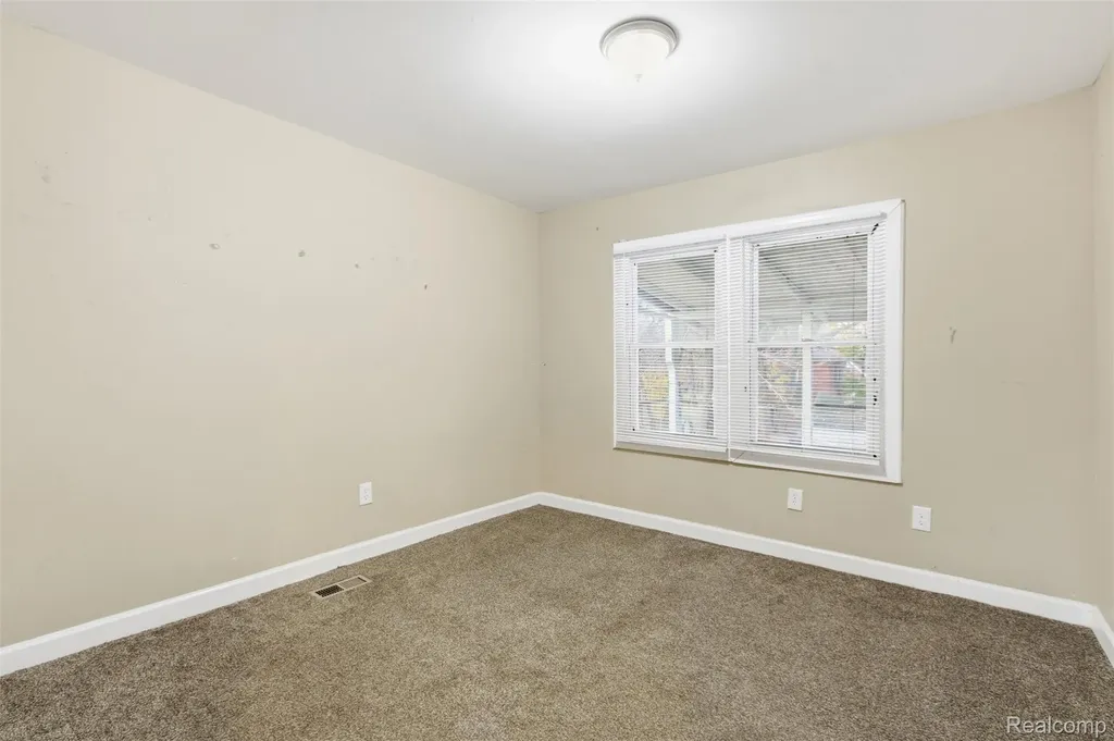 5583 Nottingham Road Detroit City MI 48224