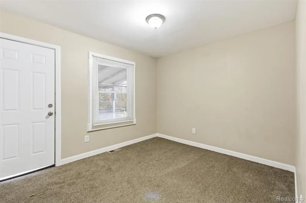 5583 Nottingham Road Detroit City MI 48224