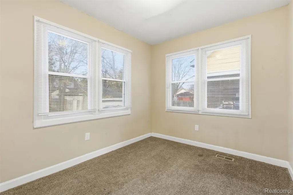 5583 Nottingham Road Detroit City MI 48224