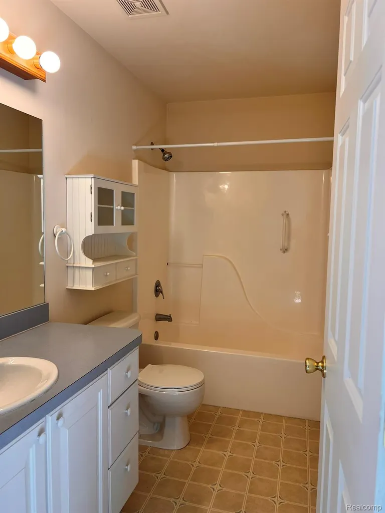 2078 W Ridge Drive Davison City MI 48423