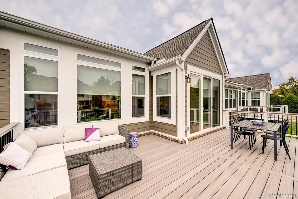 3102 Rose Lane West Bloomfield Charter Township MI 48324