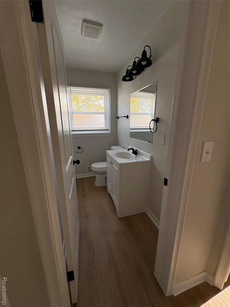 24225 Ridgedale Street Oak Park City MI 48237