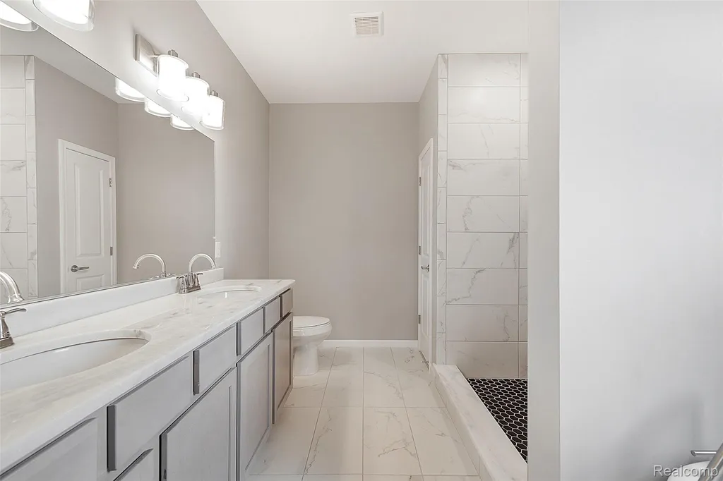 5232 Farmridge Lane Grand Blanc Charter Township MI 48439