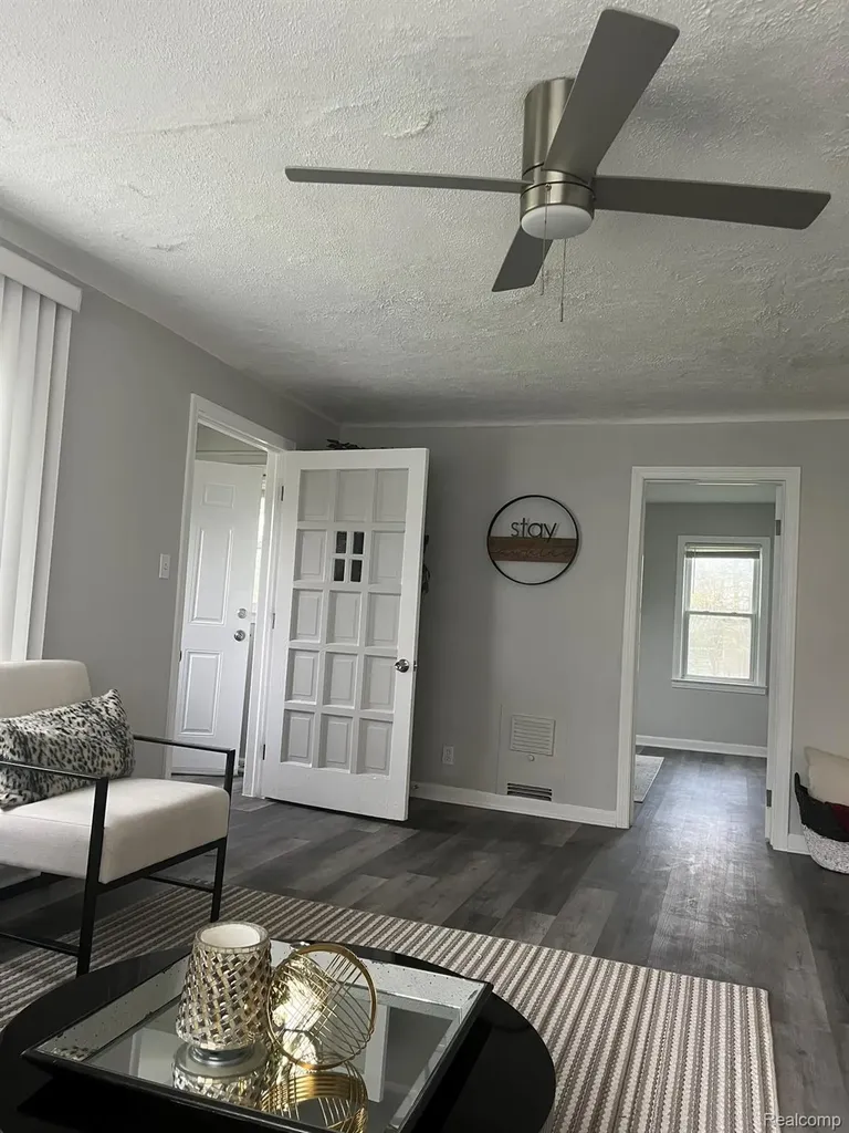 3021 N Grand River Avenue Lansing City MI 48906
