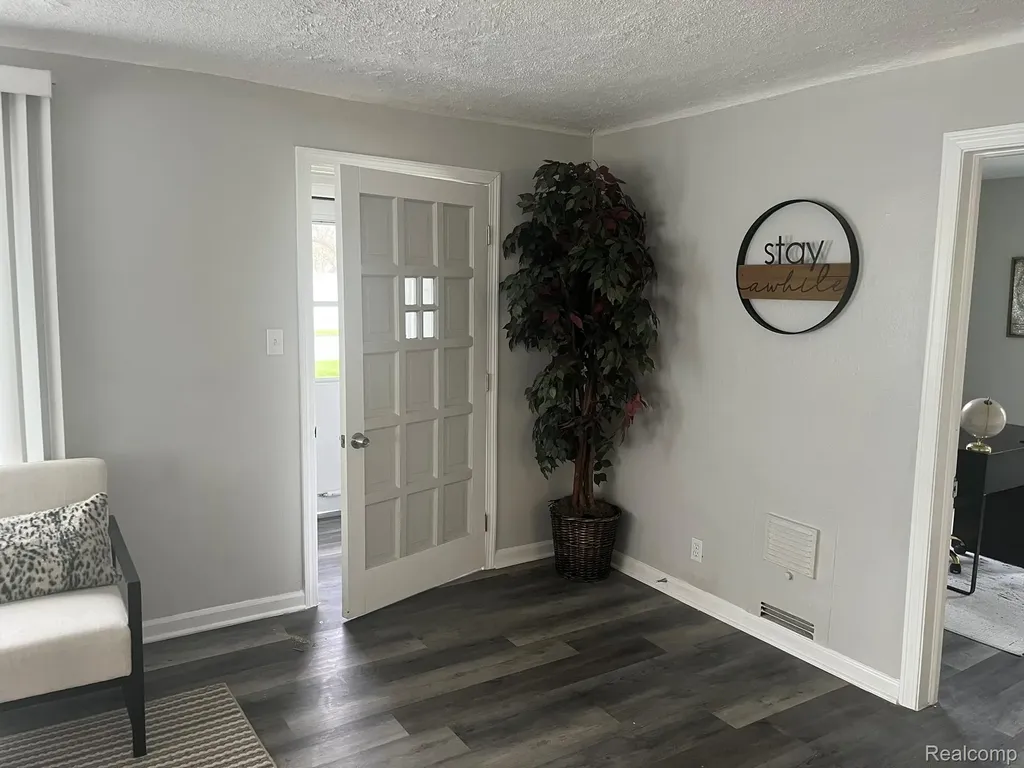 3021 N Grand River Avenue Lansing City MI 48906