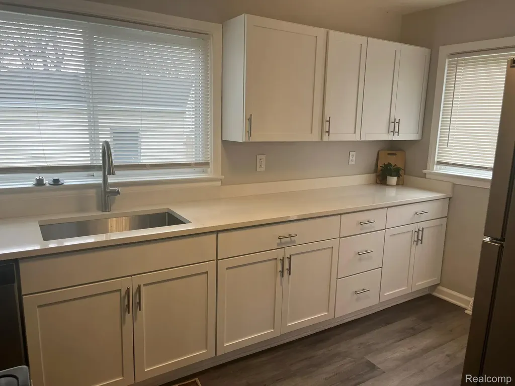 3021 N Grand River Avenue Lansing City MI 48906