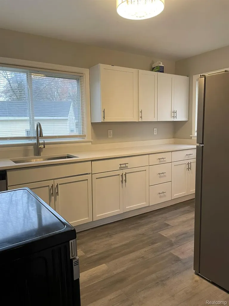 3021 N Grand River Avenue Lansing City MI 48906