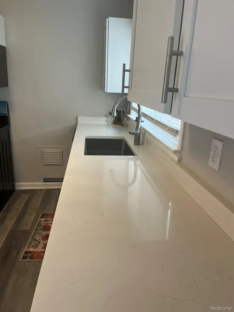 3021 N Grand River Avenue Lansing City MI 48906