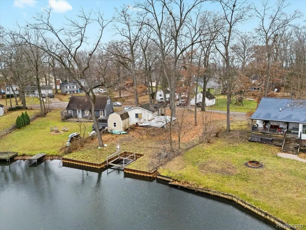 4370 Leroy Street White Lake Charter Township MI 48383