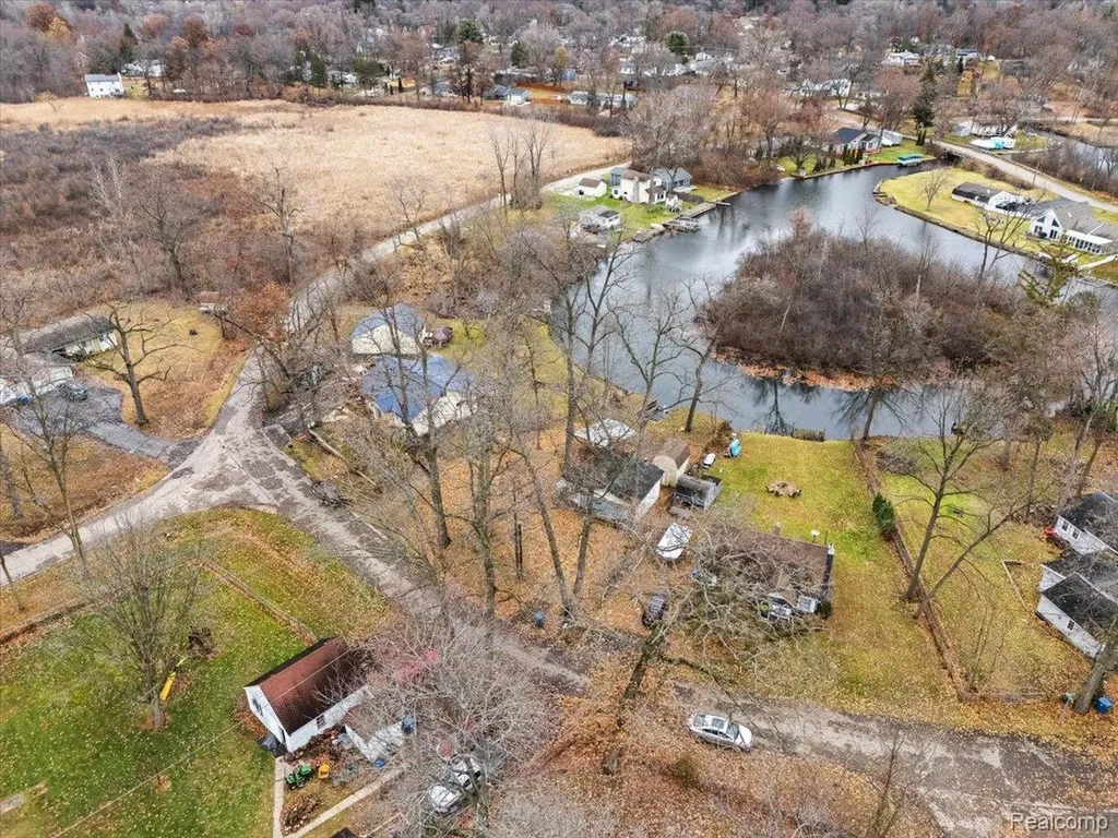 4370 Leroy Street White Lake Charter Township MI 48383