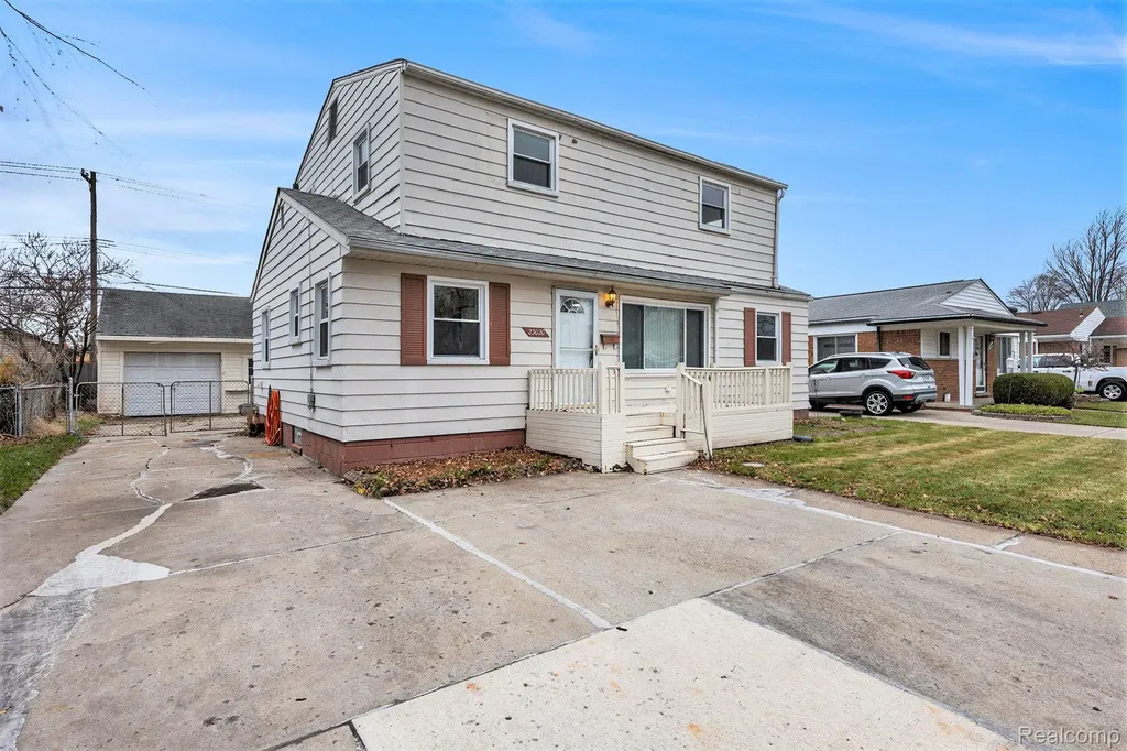 23020 Avon Street St. Clair Shores City MI 48082