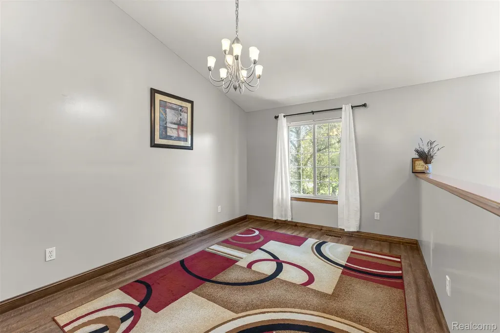 1786 Daisey Lane Westland City MI 48186
