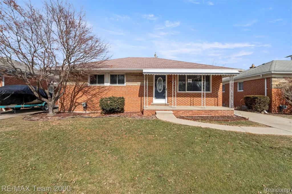 19431 Stephens Eastpointe City MI 48021