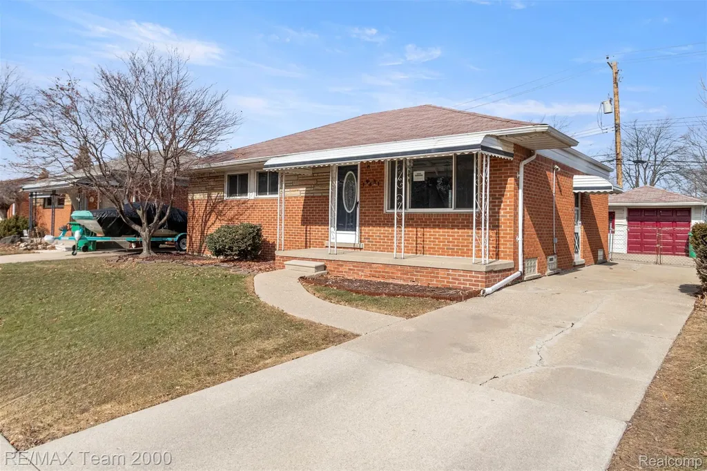 19431 Stephens Eastpointe City MI 48021