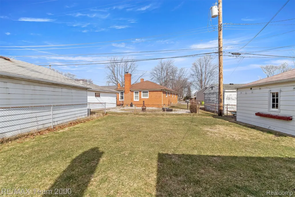 19431 Stephens Eastpointe City MI 48021
