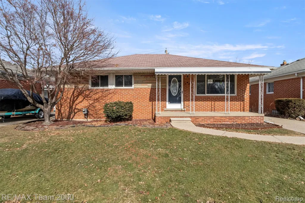 19431 Stephens Eastpointe City MI 48021