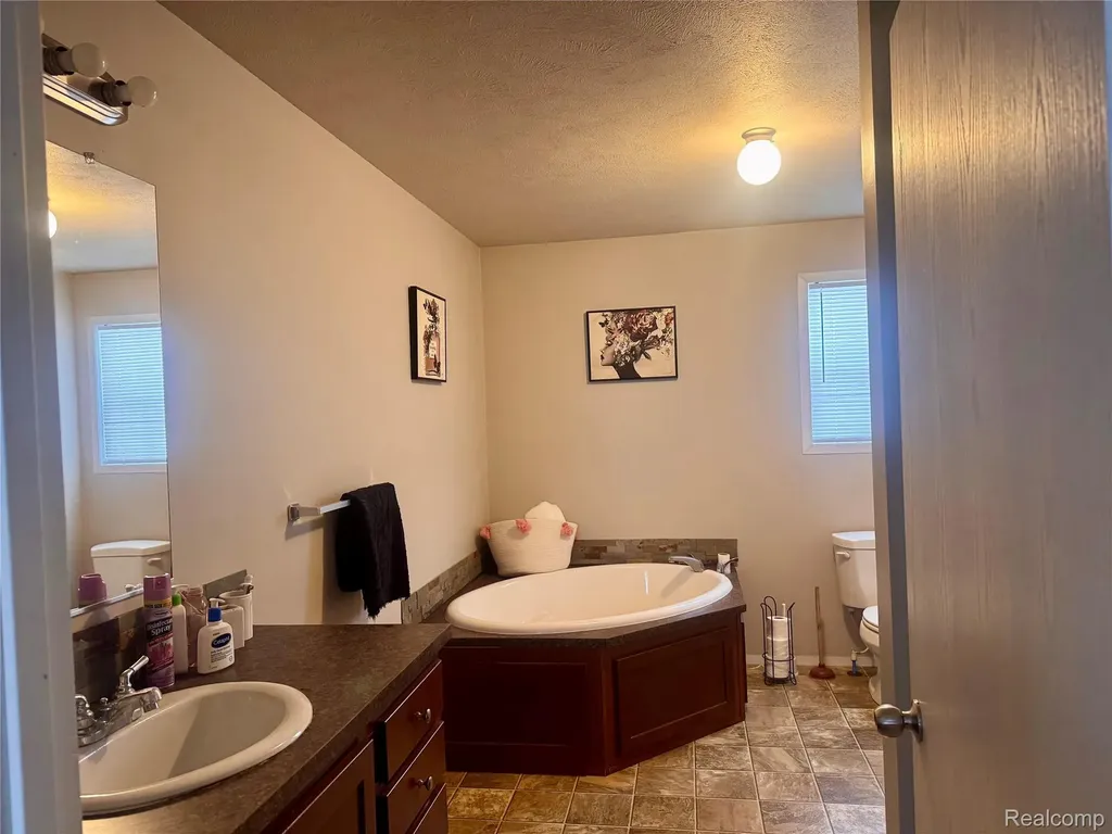 165 S Opdyke Road Auburn Hills City MI 48326