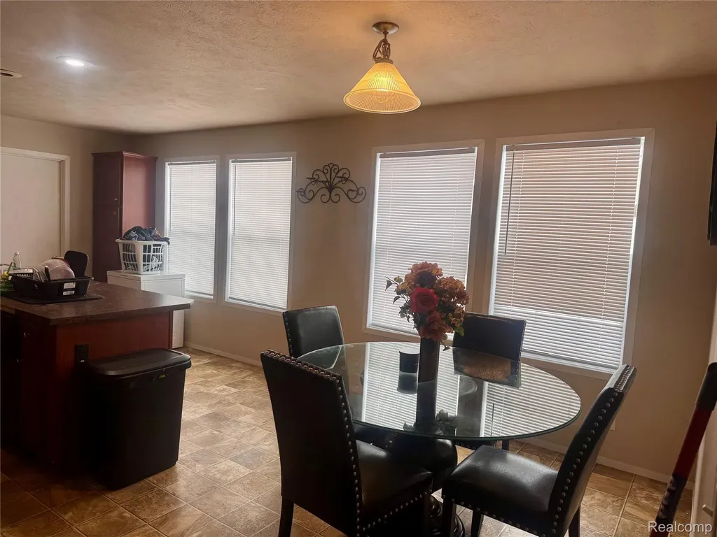 165 S Opdyke Road Auburn Hills City MI 48326