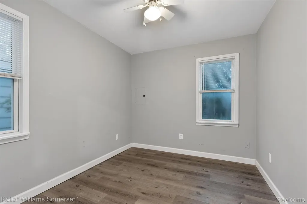 22937 Detour Street St. Clair Shores City MI 48082
