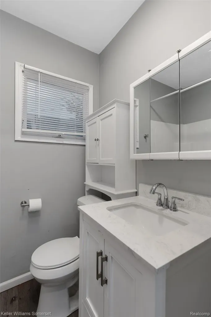 22937 Detour Street St. Clair Shores City MI 48082