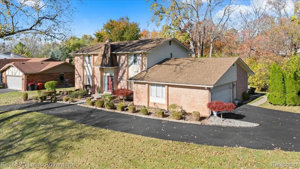 23500 Coventry Woods Lane Southfield City MI 48034