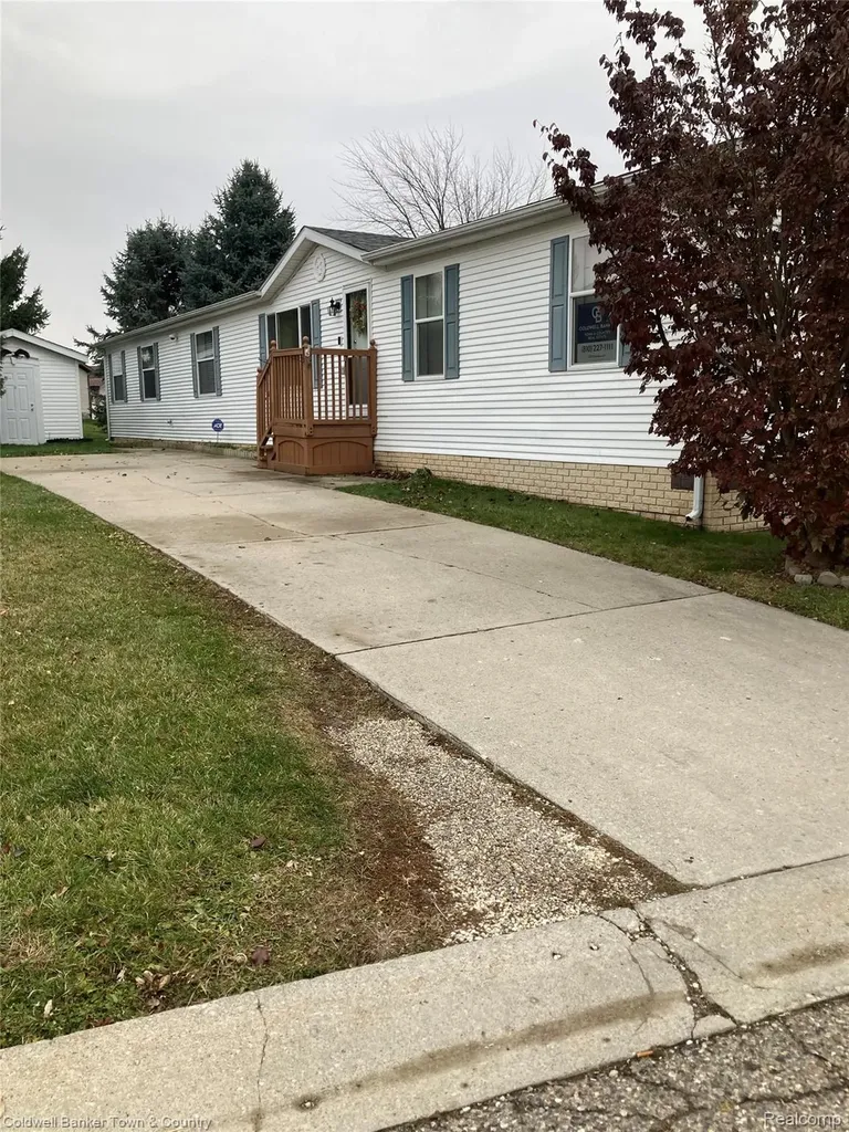 9740 Russell Street Salem Township MI 48167