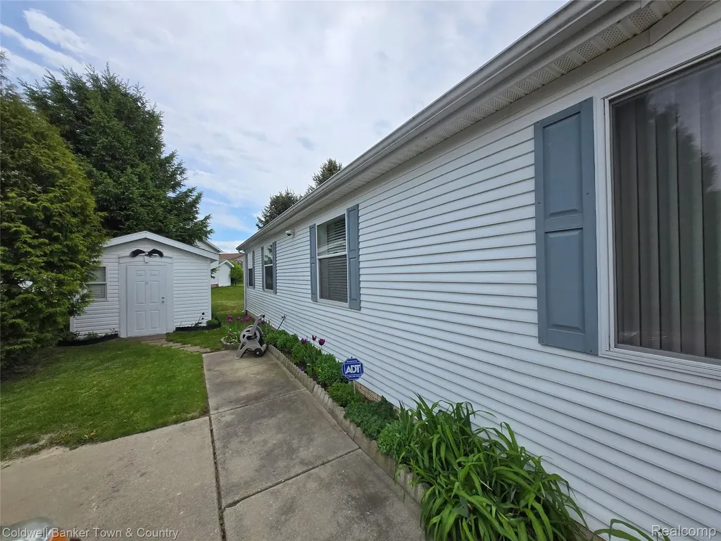 9740 Russell Street Salem Township MI 48167