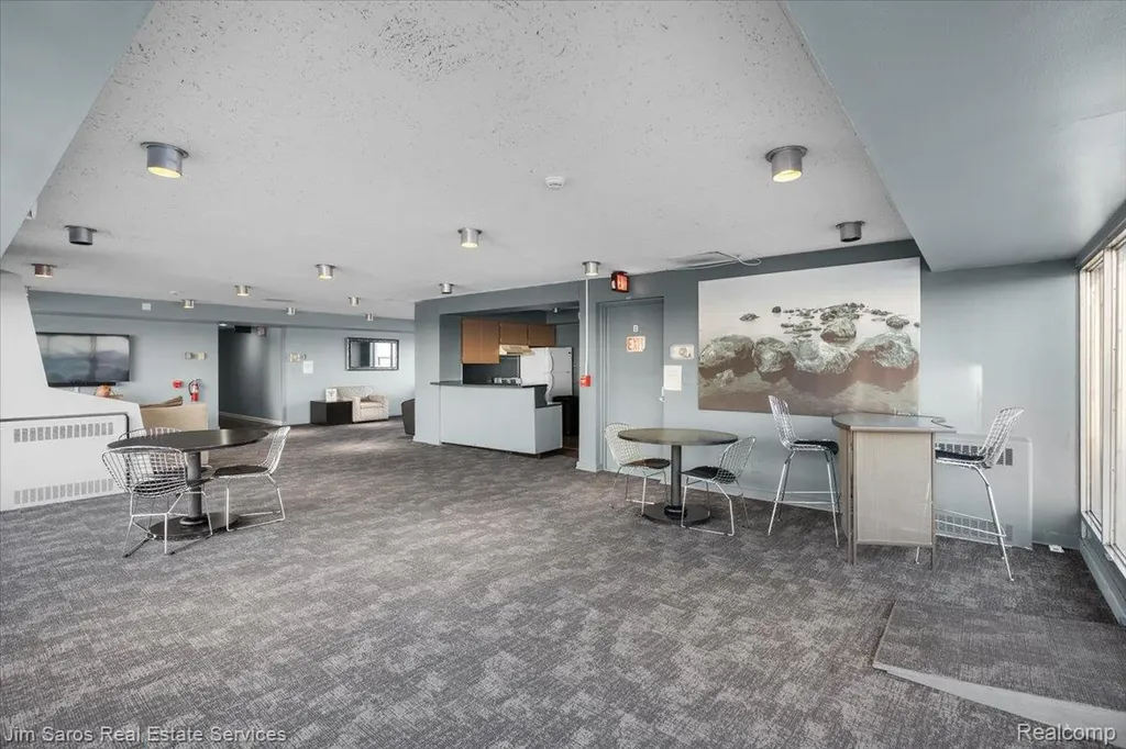 8200 E Jefferson Avenue Detroit City MI 48214