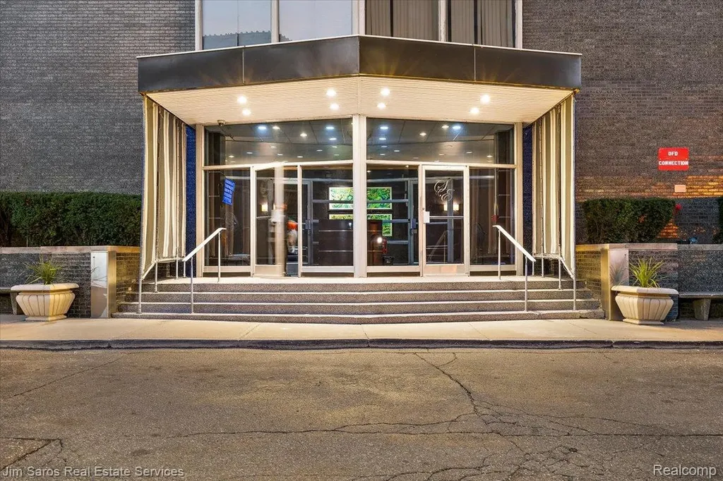 8200 E Jefferson Avenue Detroit City MI 48214