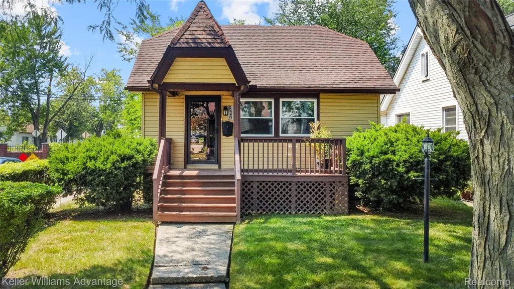 1449 Wayburn Street Grosse Pointe Park City MI 48230