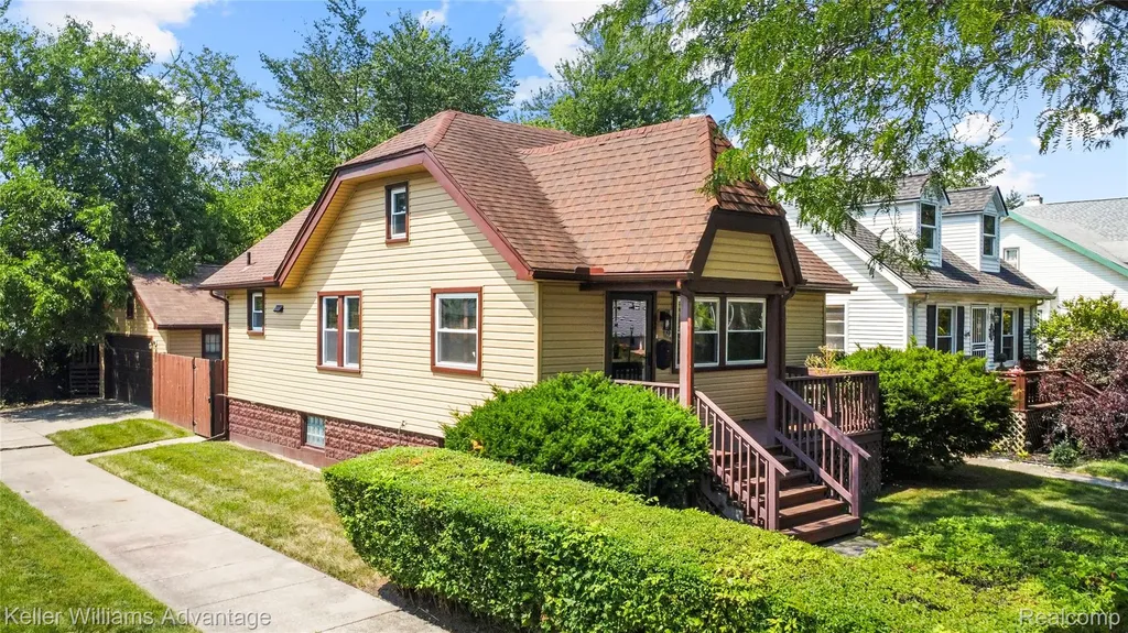 1449 Wayburn Street Grosse Pointe Park City MI 48230