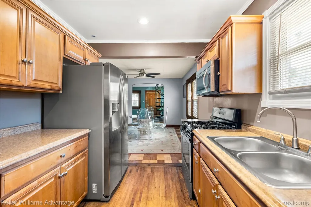 1449 Wayburn Street Grosse Pointe Park City MI 48230