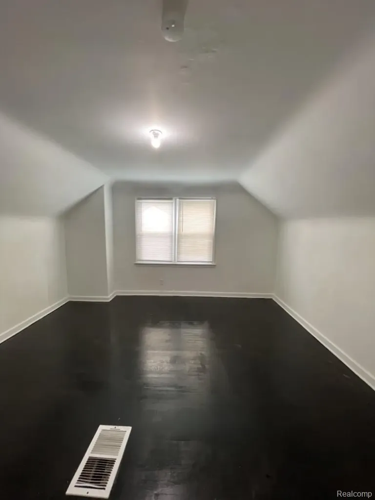 9137 Birwood Street Detroit City MI 48204